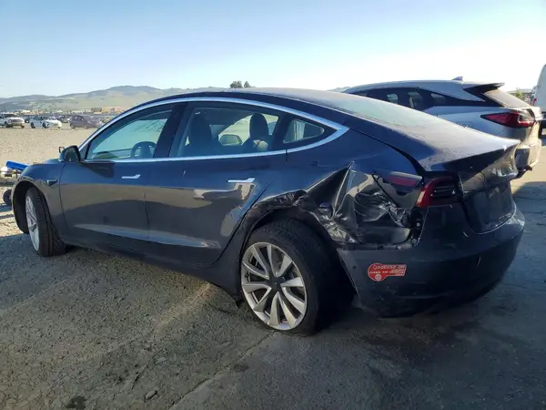 5YJ3E1EA0JF056786 2018 TESLA MODEL 3 - Image 2