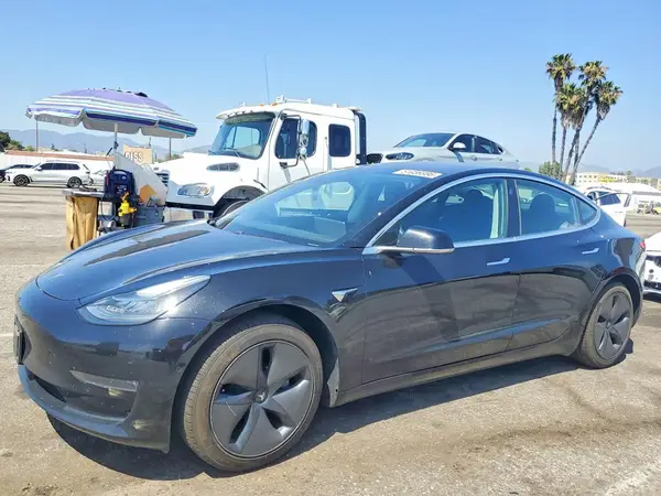 5YJ3E1EA0JF058294 2018 TESLA MODEL 3 - Image 1