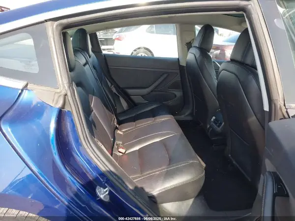5YJ3E1EA0JF058957 2018 TESLA MODEL 3 - Image 8