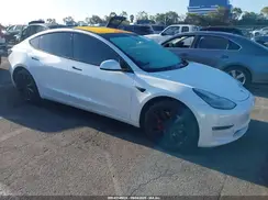 5YJ3E1EA0JF059090 2018 TESLA MODEL 3