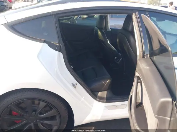 5YJ3E1EA0JF059090 2018 TESLA MODEL 3 - Image 8