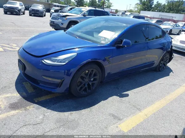 5YJ3E1EA0JF059851 2018 TESLA MODEL 3 - Image 2