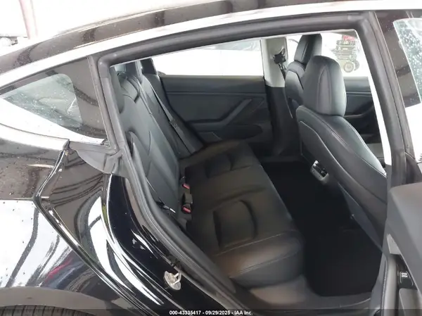 5YJ3E1EA0JF077072 2018 TESLA MODEL 3 - Image 8