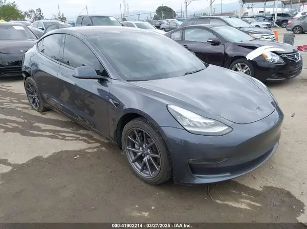 5YJ3E1EA0JF101564 2018 TESLA MODEL 3 - Image 1