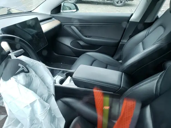 5YJ3E1EA0JF123922 2018 TESLA MODEL 3 - Image 8