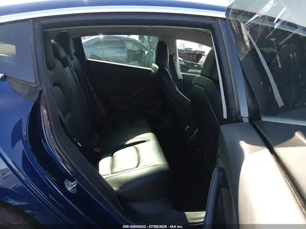 5YJ3E1EA0JF124973 2018 TESLA MODEL 3 - Image 8