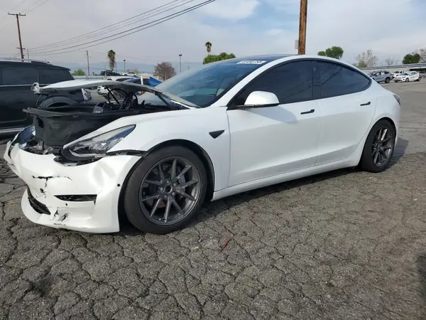 5YJ3E1EA0JF126464 2018 TESLA MODEL 3 - Image 1