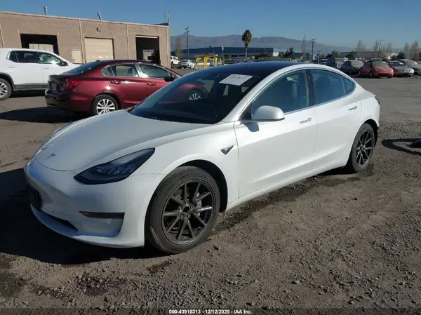 5YJ3E1EA0JF152997 2018 TESLA MODEL 3 - Image 2