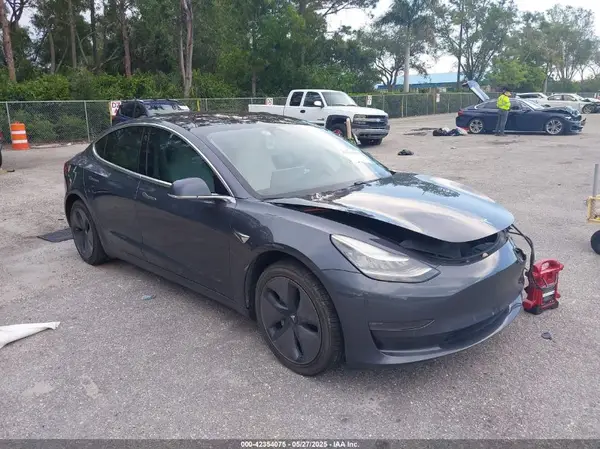 5YJ3E1EA0JF155558 2018 TESLA MODEL 3 - Image 1