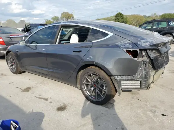 5YJ3E1EA0JF155589 2018 TESLA MODEL 3 - Image 2