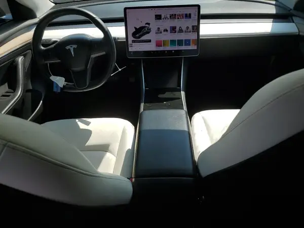 5YJ3E1EA0JF155625 2018 TESLA MODEL 3 - Image 8
