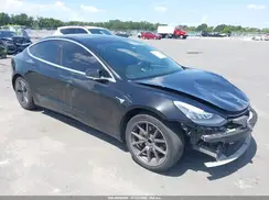5YJ3E1EA0JF157231 2018 TESLA MODEL 3