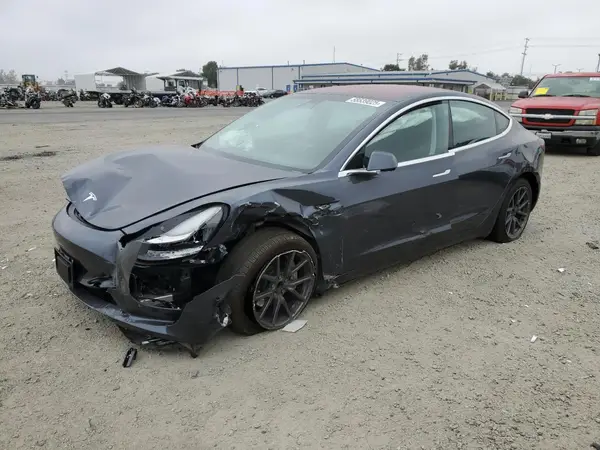 5YJ3E1EA0JF158217 2018 TESLA MODEL 3 - Image 1