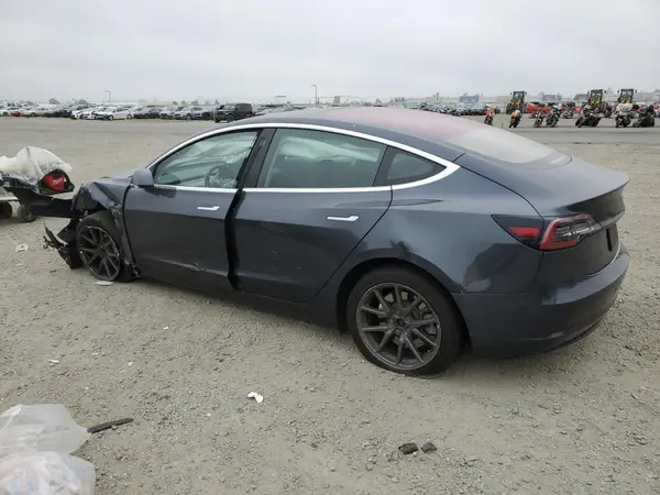 5YJ3E1EA0JF158217 2018 TESLA MODEL 3 - Image 2