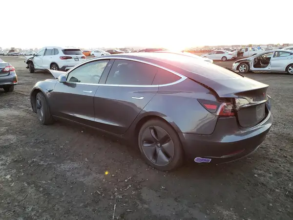 5YJ3E1EA0JF158458 2018 TESLA MODEL 3 - Image 2