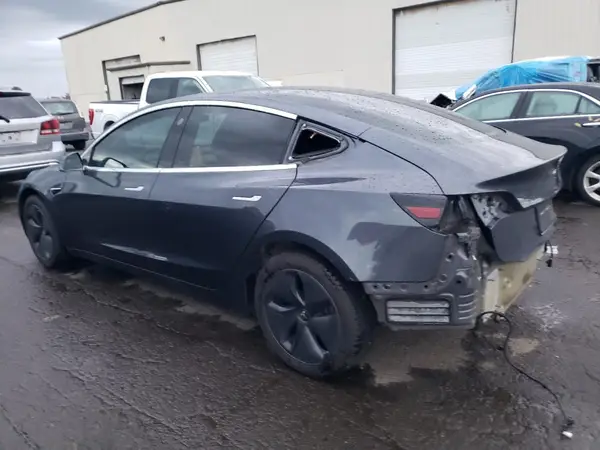 5YJ3E1EA0JF158654 2018 TESLA MODEL 3 - Image 2