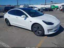 5YJ3E1EA0JF168813 2018 TESLA MODEL 3