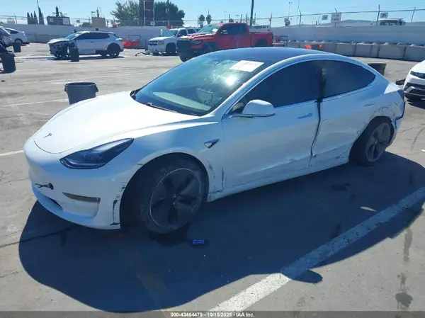 5YJ3E1EA0JF168813 2018 TESLA MODEL 3 - Image 2