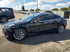 5YJ3E1EA0JF176233 2018 TESLA MODEL 3