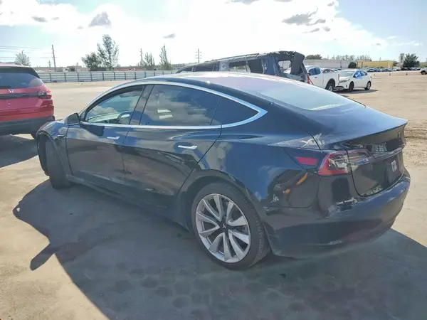5YJ3E1EA0JF176233 2018 TESLA MODEL 3 - Image 2