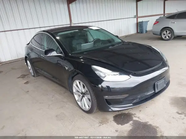 5YJ3E1EA0JF179441 2018 TESLA MODEL 3 - Image 1