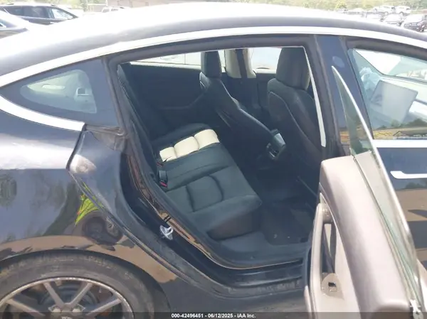 5YJ3E1EA0KF296440 2019 TESLA MODEL 3 - Image 8