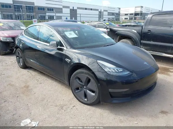 5YJ3E1EA0KF297961 2019 TESLA MODEL 3 - Image 1
