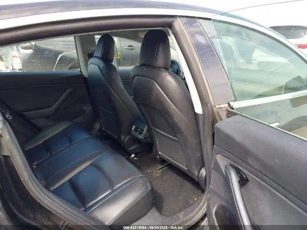 5YJ3E1EA0KF297961 2019 TESLA MODEL 3 - Image 8