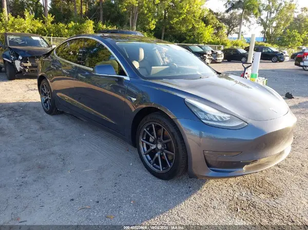 5YJ3E1EA0KF298348 2019 TESLA MODEL 3 - Image 1