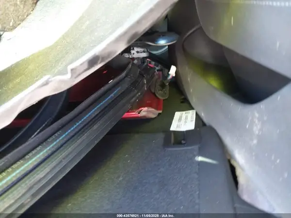 5YJ3E1EA0KF299032 2019 TESLA MODEL 3 - Image 8