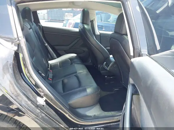 5YJ3E1EA0KF300597 2019 TESLA MODEL 3 - Image 8