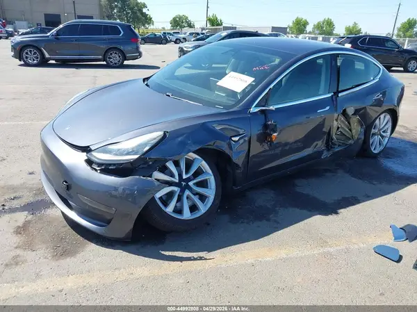 5YJ3E1EA0KF300843 2019 TESLA MODEL 3 - Image 2