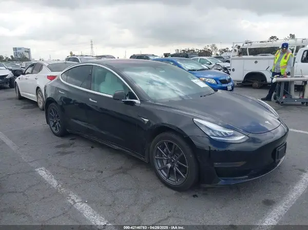 5YJ3E1EA0KF301779 2019 TESLA MODEL 3 - Image 1