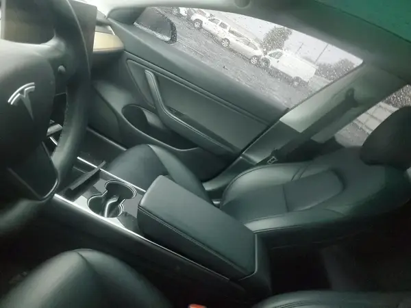 5YJ3E1EA0KF304486 2019 TESLA MODEL 3 - Image 8