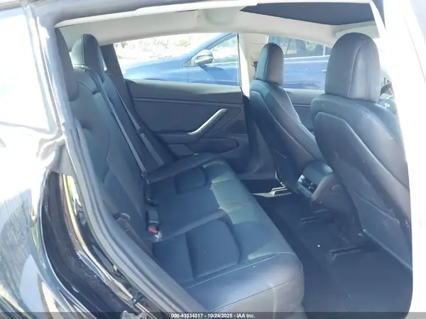 5YJ3E1EA0KF304732 2019 TESLA MODEL 3 - Image 8