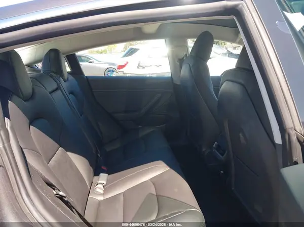 5YJ3E1EA0KF307307 2019 TESLA MODEL 3 - Image 8