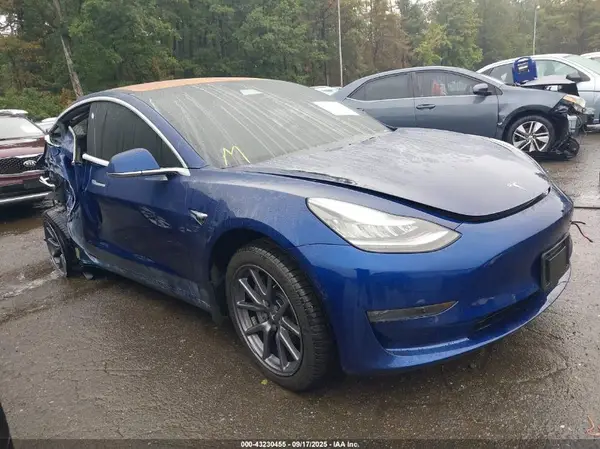 5YJ3E1EA0KF309137 2019 TESLA MODEL 3 - Image 1