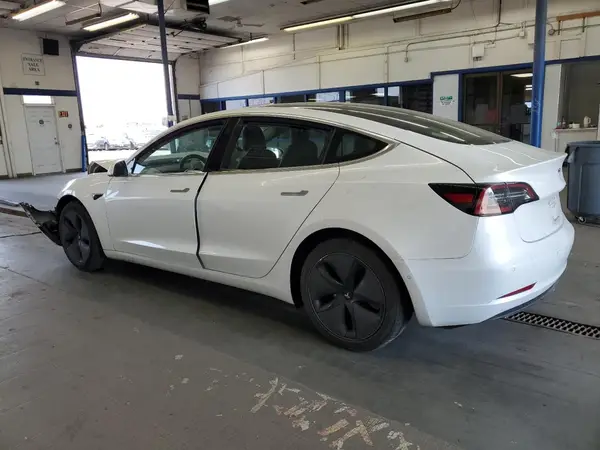 5YJ3E1EA0KF314032 2019 TESLA MODEL 3 - Image 2