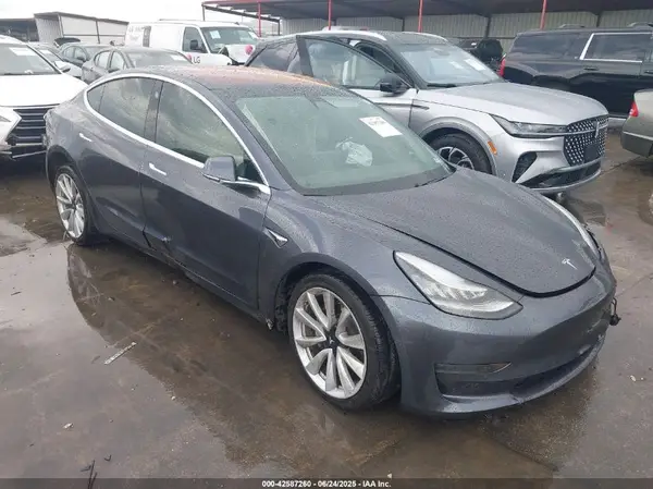 5YJ3E1EA0KF324401 2019 TESLA MODEL 3 - Image 1