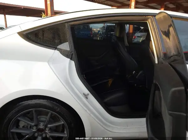 5YJ3E1EA0KF331784 2019 TESLA MODEL 3 - Image 8