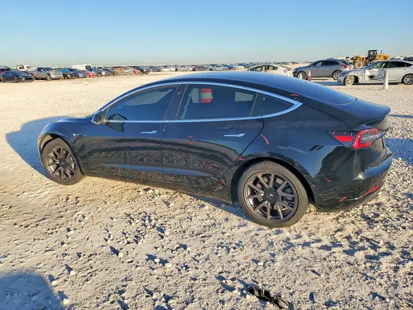 5YJ3E1EA0KF395548 2019 TESLA MODEL 3 - Image 2