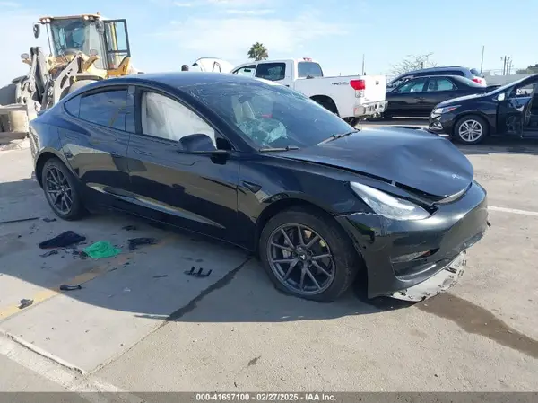 5YJ3E1EA0KF399082 2019 TESLA MODEL 3 - Image 1