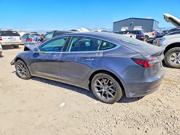 5YJ3E1EA0KF400182 2019 TESLA MODEL 3 - Image 2
