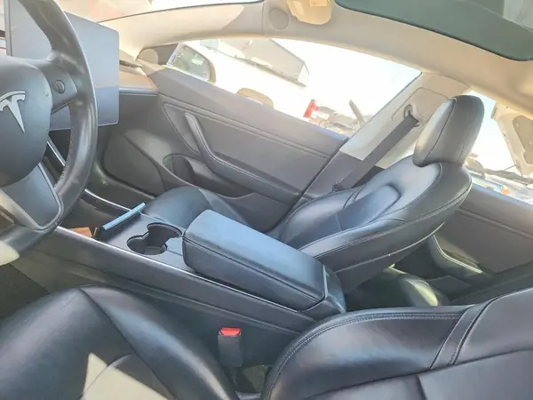 5YJ3E1EA0KF400182 2019 TESLA MODEL 3 - Image 8