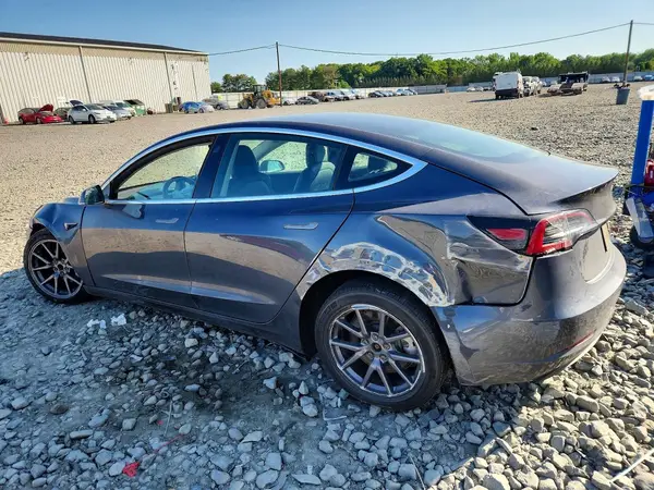 5YJ3E1EA0KF411215 2019 TESLA MODEL 3 - Image 2