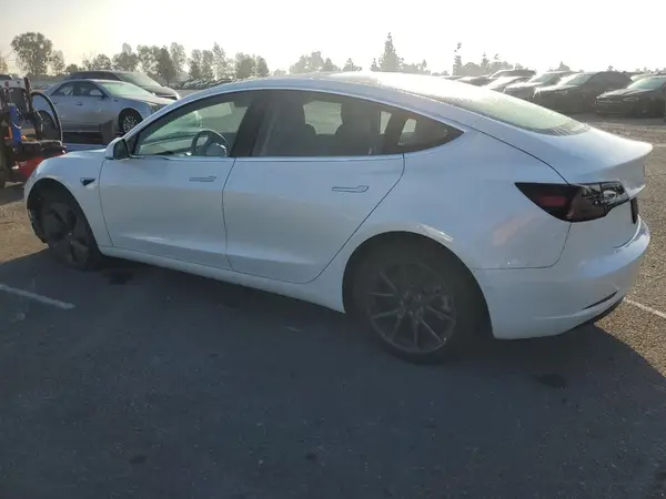 5YJ3E1EA0KF411960 2019 TESLA MODEL 3 - Image 2