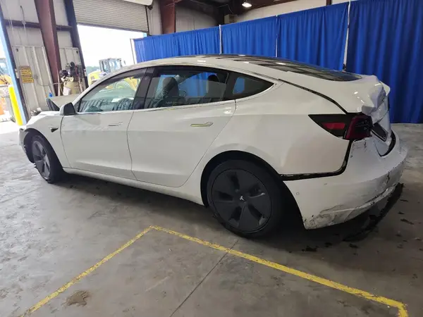 5YJ3E1EA0KF416009 2019 TESLA MODEL 3 - Image 2