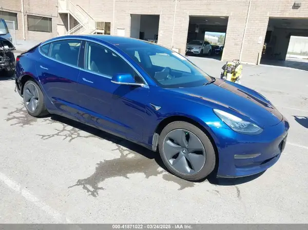 5YJ3E1EA0KF425079 2019 TESLA MODEL 3 - Image 1