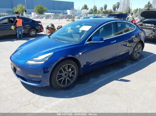 5YJ3E1EA0KF425079 2019 TESLA MODEL 3 - Image 2