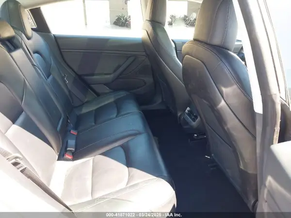 5YJ3E1EA0KF425079 2019 TESLA MODEL 3 - Image 8